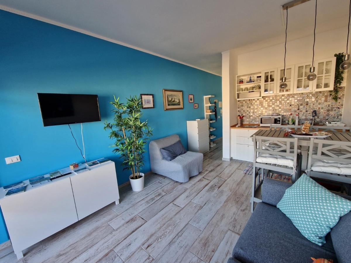Casa Marina - Monolocale Vista Mare Apartment Follonica Bagian luar foto